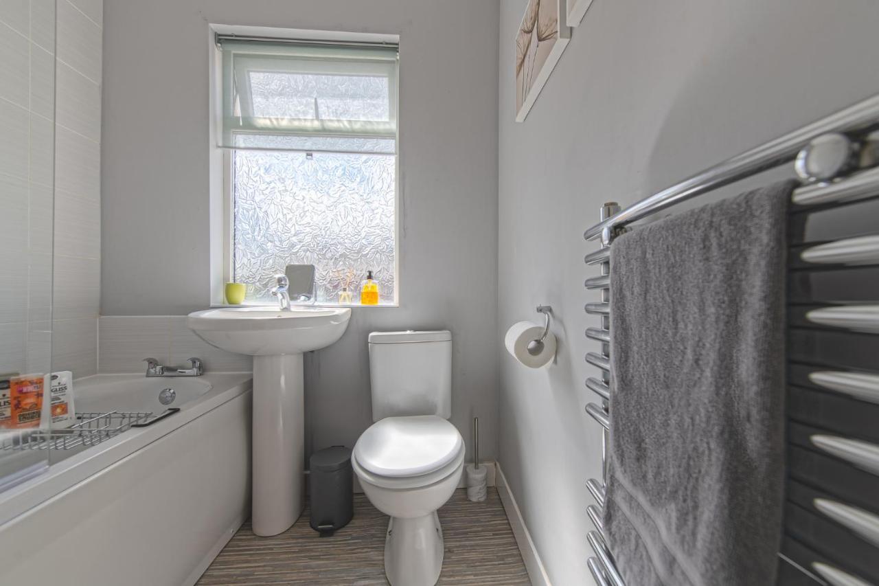 York House - Short Stay Leeds Leeds  Bagian luar foto