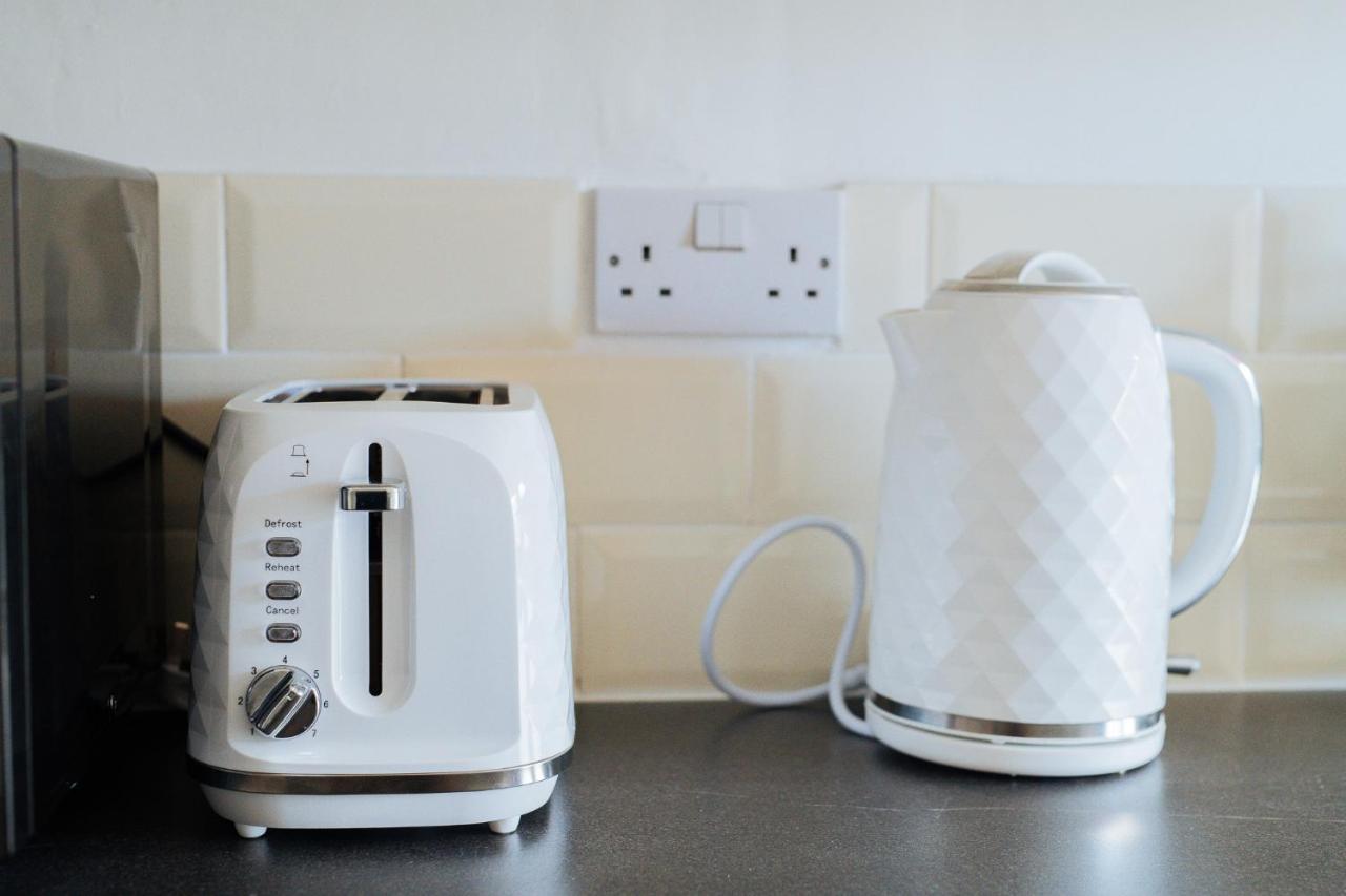 York House - Short Stay Leeds Leeds  Bagian luar foto