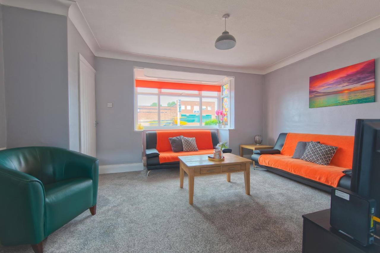York House - Short Stay Leeds Leeds  Bagian luar foto
