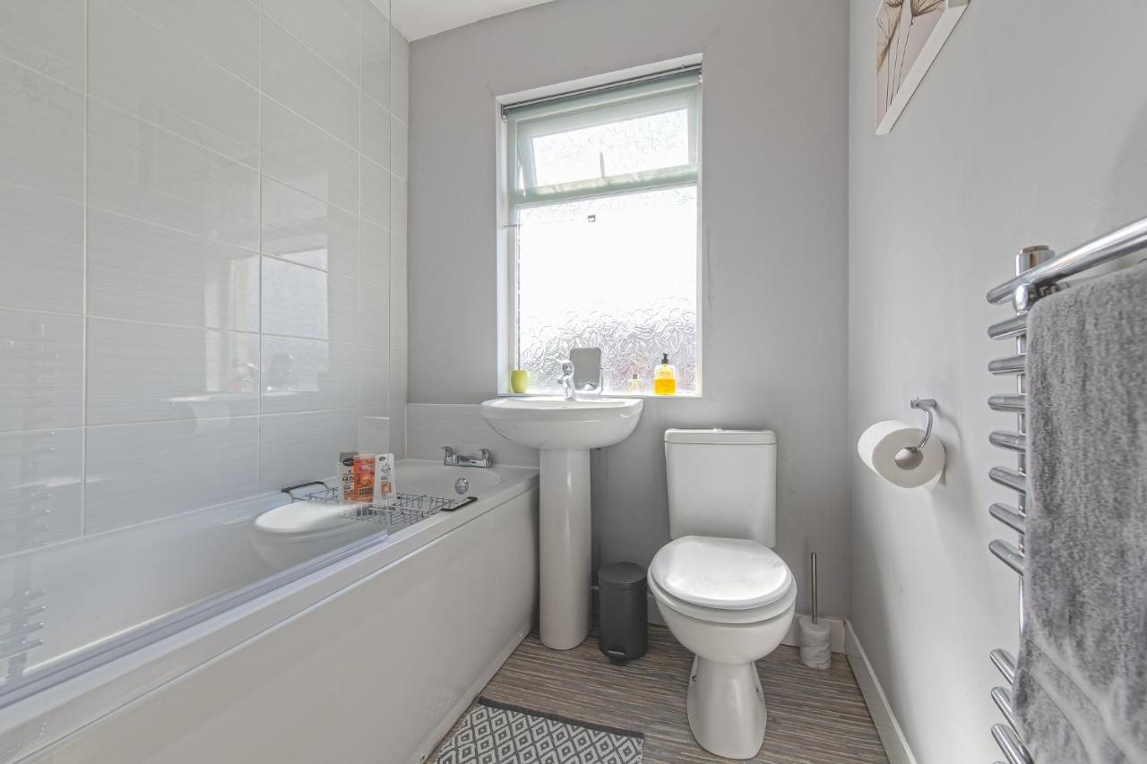 York House - Short Stay Leeds Leeds  Bagian luar foto